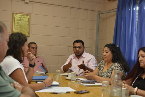 Sin conocer el destino de $800 millones, el oficialismo aprobó la rectificación del Presupuesto